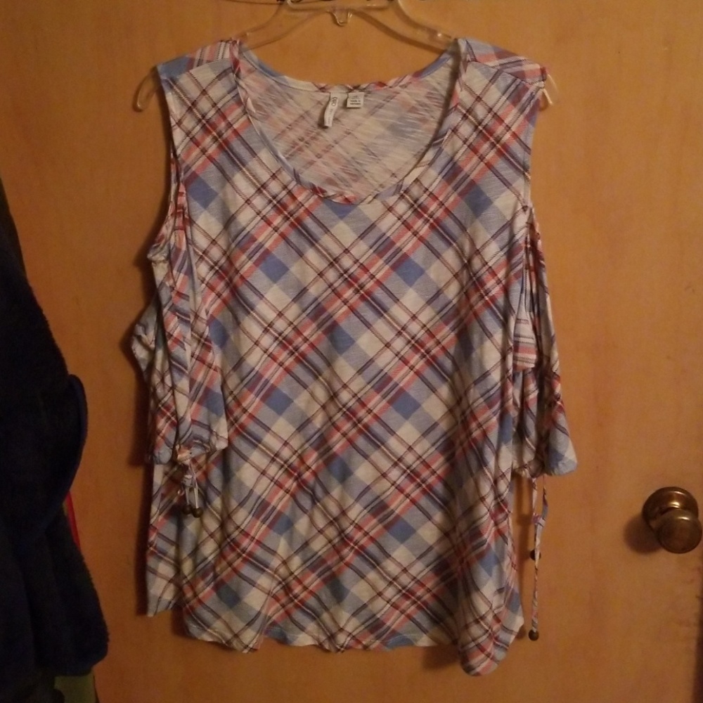 Light blue and red top